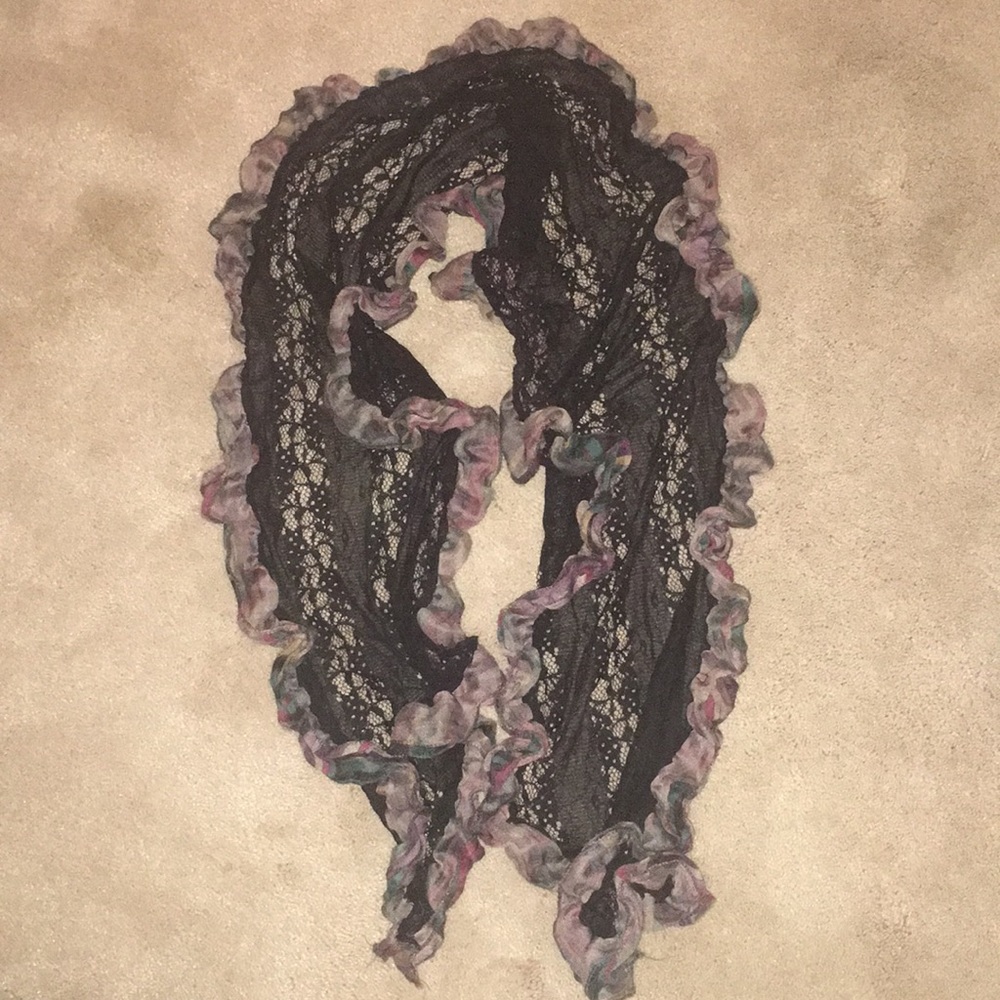 Lace and ruffle scarf